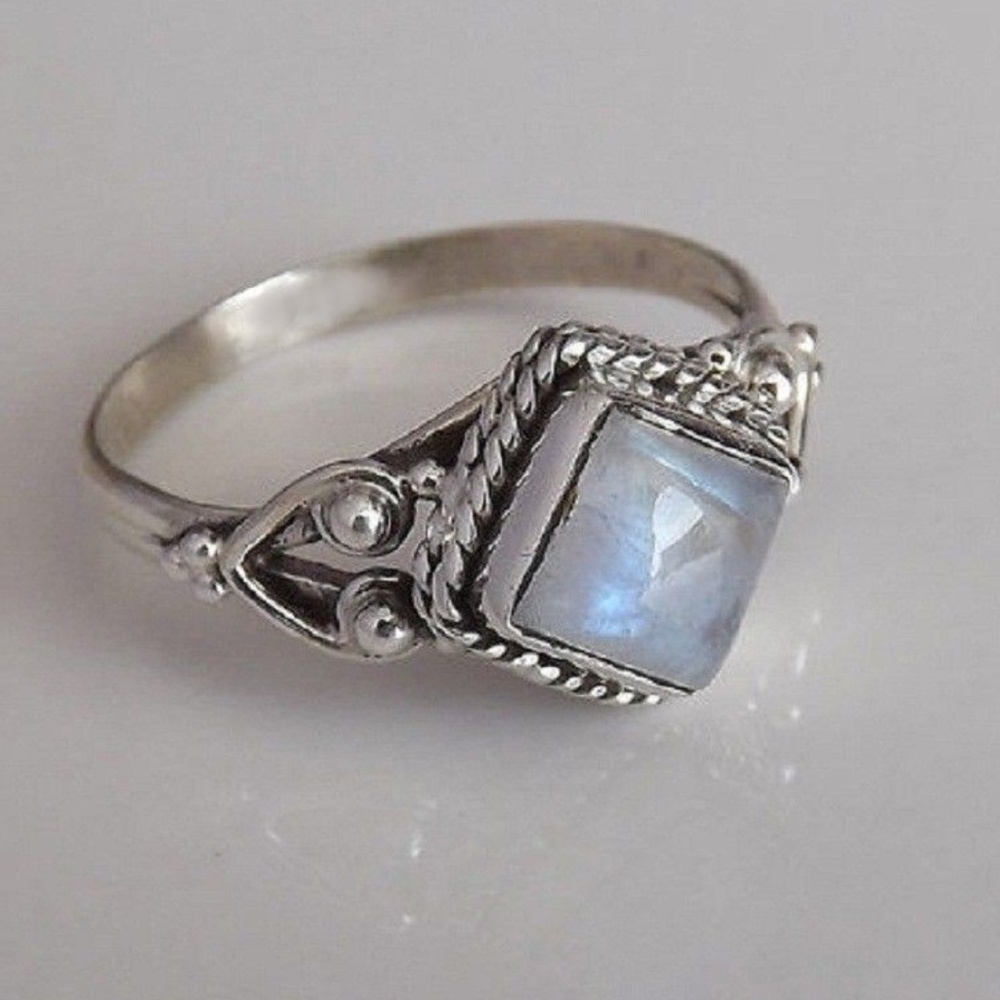 Ring with Faux Moonstone NWT-